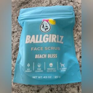 Ballgirlz face scrub beach bliss